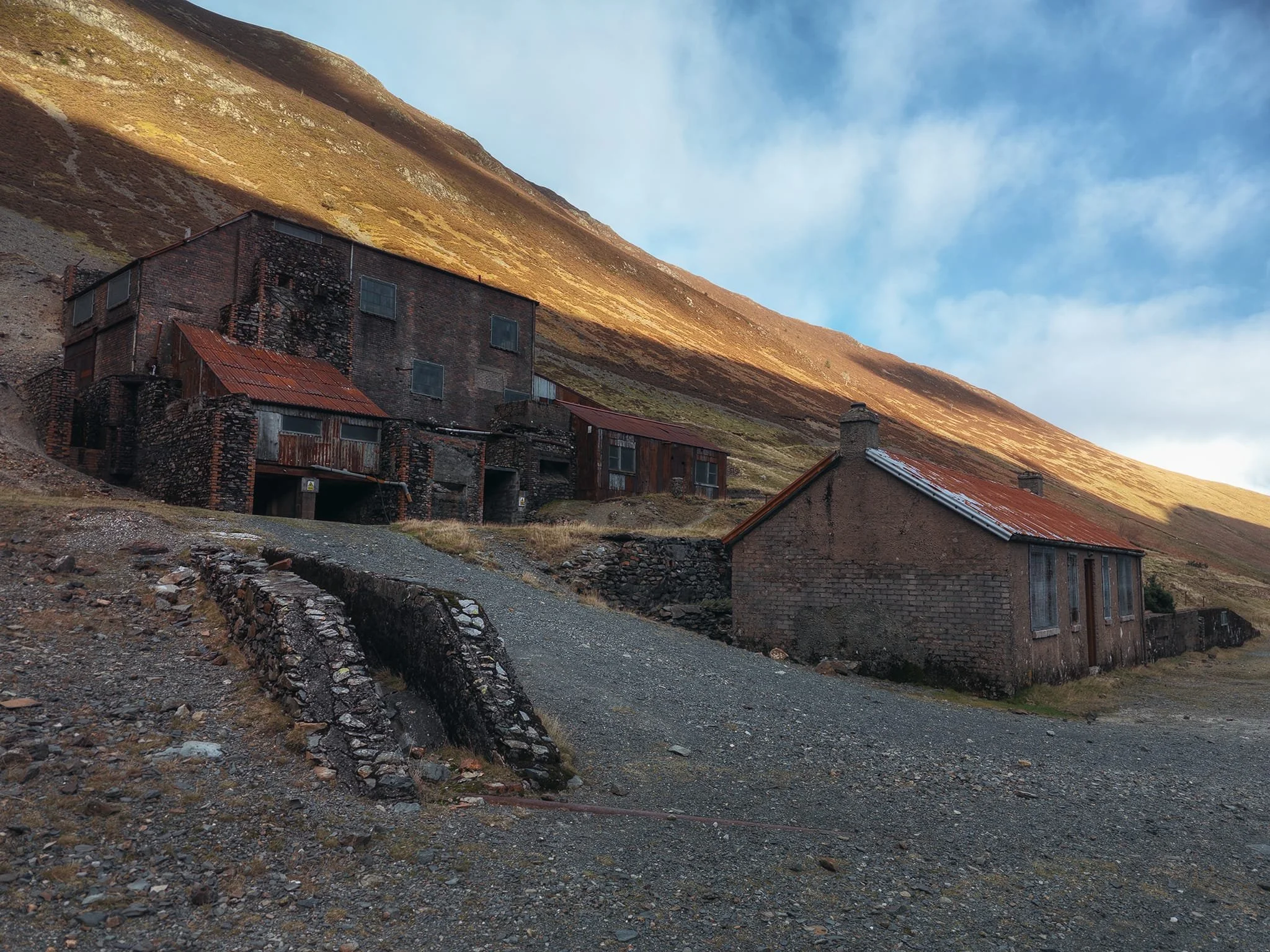 There’s been evidence of mining here since the 1500s but the main workings were established in the early 1800s. First, silver and lead were extracted. Once lead became unprofitable, barium and zinc ores were mined. Force Crag Mine was the last mine to remain open in the Lake District, closing in 1991.