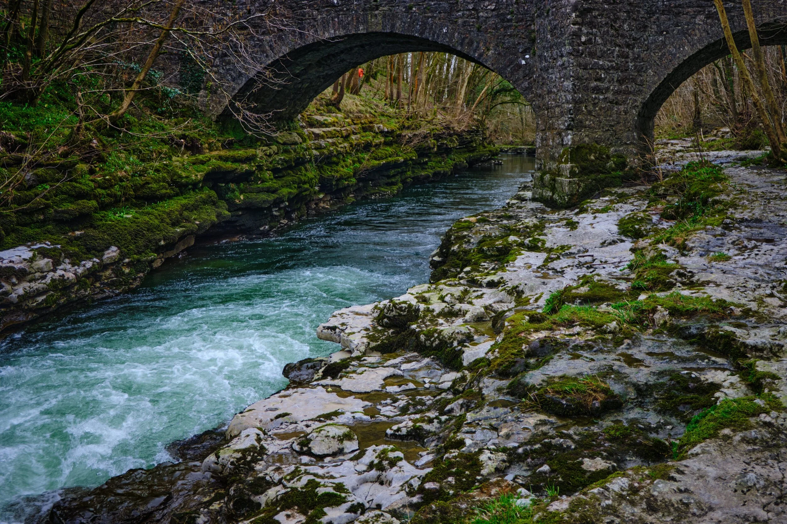 Hawes Bridge crossing over the limestone gorge at the River Kent. Best bet to stay away from the edges…