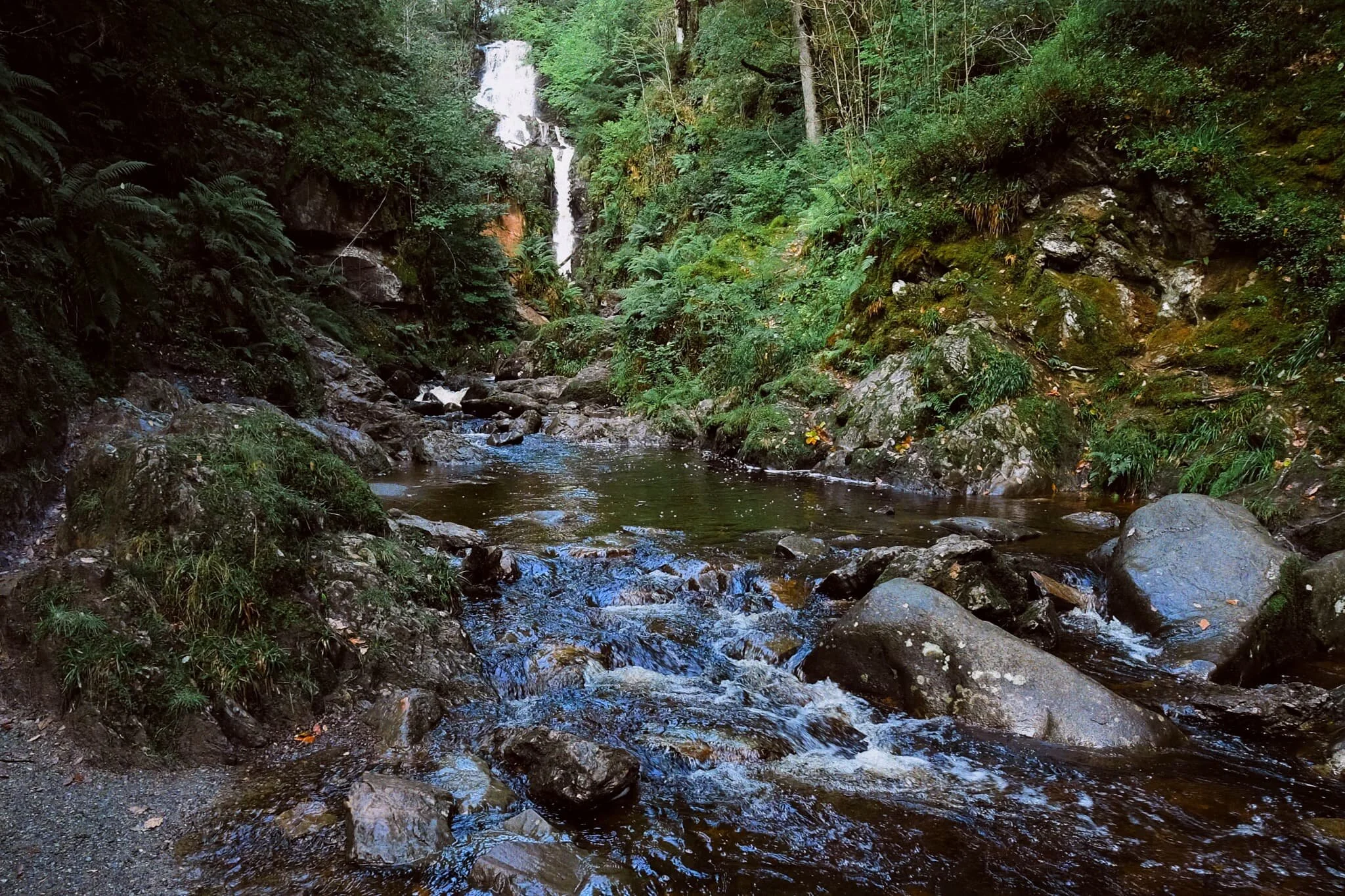 I sort of wished I had my wellies with me so I could properly go wading into the river for better compositions. Still, I were fair happy with what I got.