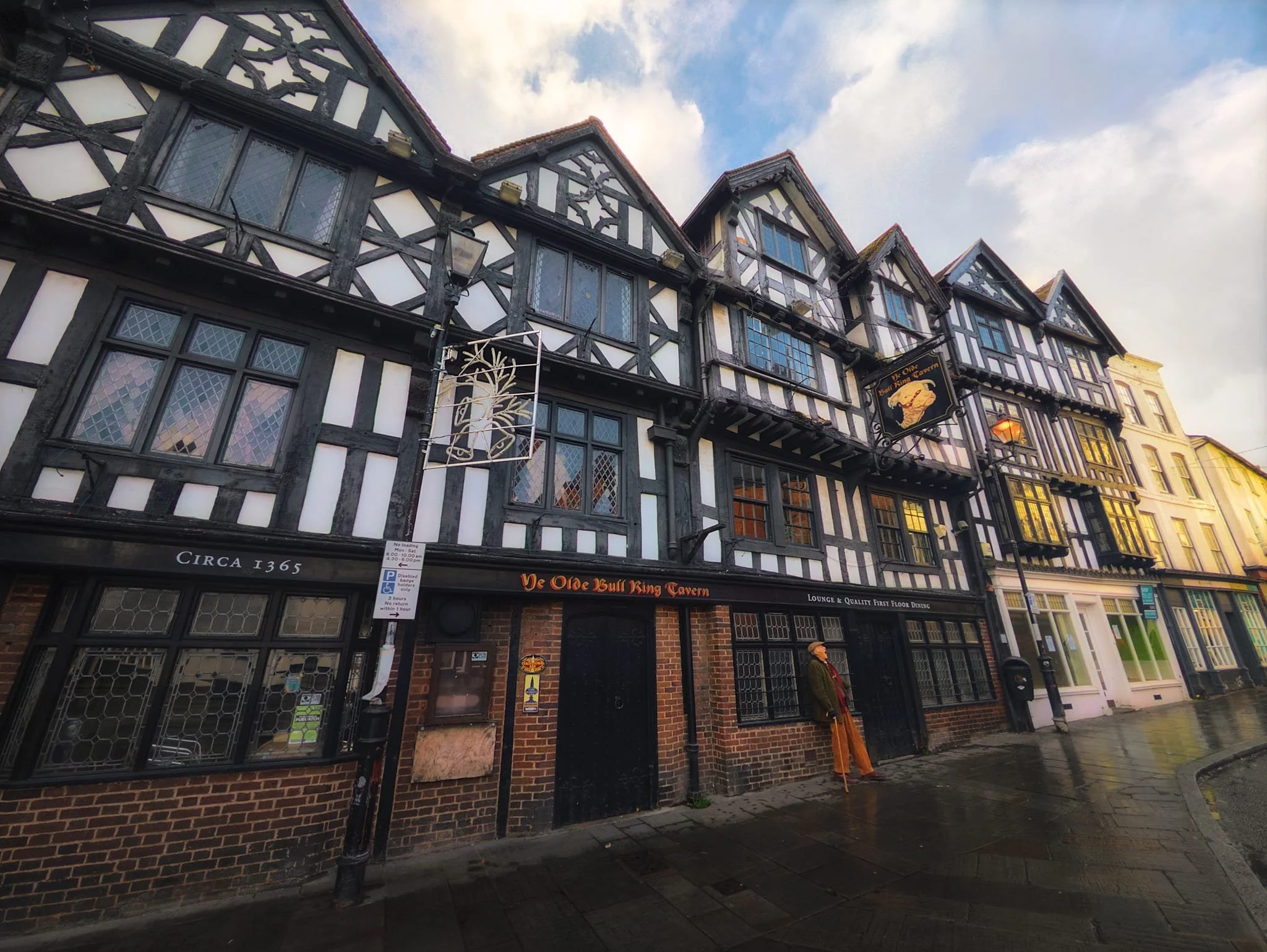 Another one of Ludlow’s famous historical buildings, Ye Olde Bull Ring Tavern , apparently dating back to 1365 CE. What we see now is a 1600s timber-framed building with two sections. It shows leaded lattice windows, and 1700s sashes and jettied dormers. It still features the original exposed framing, decorative beams, and moulded plasterwork throughout. Incredible. According to its website , the interior was renovated in 2012 and still in business as of 2025. However, by the time of our arrival in October 2025, the business appears to be no more.