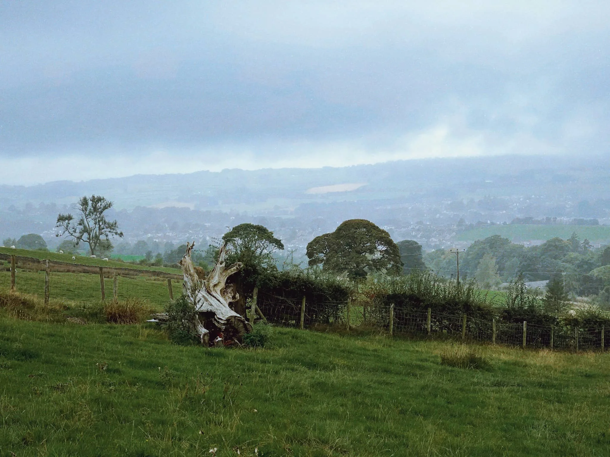 The heavens closed in and the misty drizzle fell. You can barely make out Scout Scar from here.